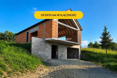 Nowoczesny dom z widokiem 10 ar blisko Krakowa