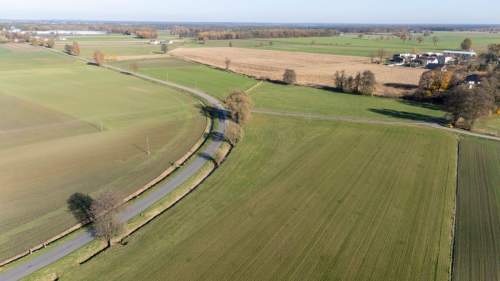 Działka budowlana 831m2 Dzielna
