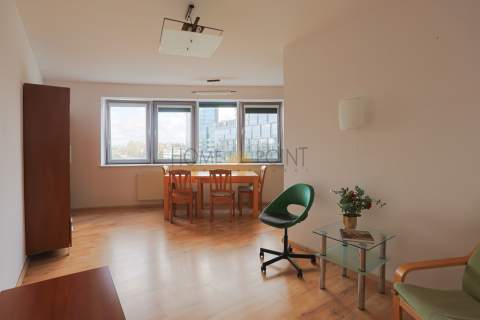 72,5 m Rondo Wiatraczna loggia panorama miasta