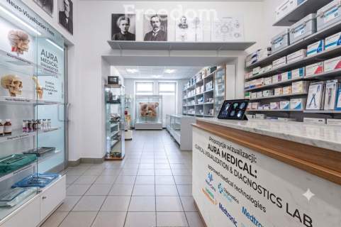 Lokal usługowy z zapleczem mieszkalnym w centrum