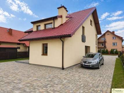 Sprzedam nowy dom o pow. 153 m2 przy ul. Konrada Wallenro w Łukowie
