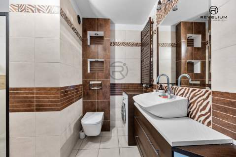 3 balkony 2 Msc. postojowe Oś. Myśliwska Park