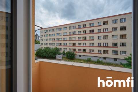 Kawalerka 30m2 z balkonem i piwnicą - HUBY