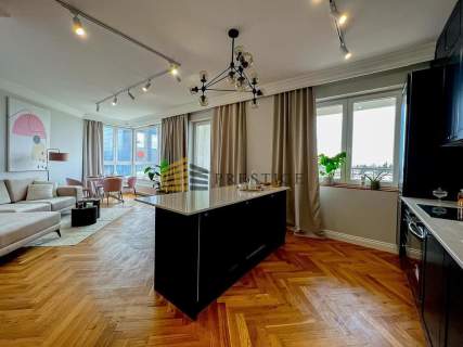 NOWOCZESNY APARTAMENT / Sadyba Best Mall