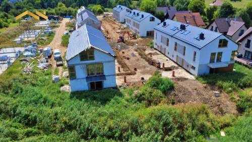 Dom z ogrodem 96 m 2 miejsca w cenie