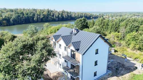 Apartament nad jeziorem z dwoma balkonami
