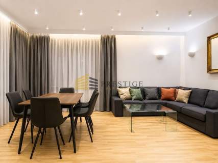 Klimatyzowany apartament z widokiem na park Patria