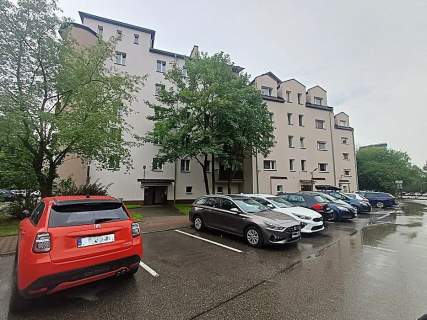 Przytulna kawalerka z balkonem
