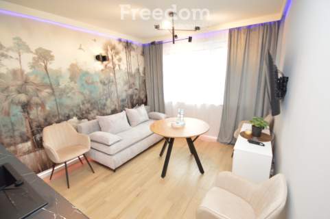 Nowy apartament z balkonem.