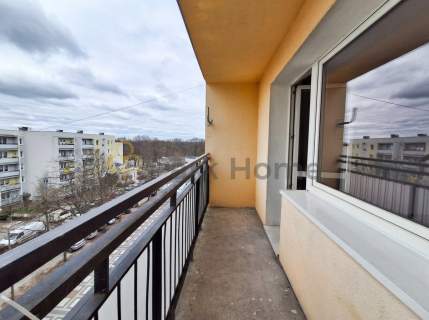 4 pokojowe mieszkanie z balkonem 