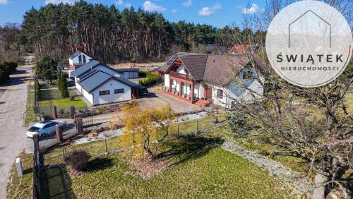 Dom w lesie-cisza , przestrzeń , komfort