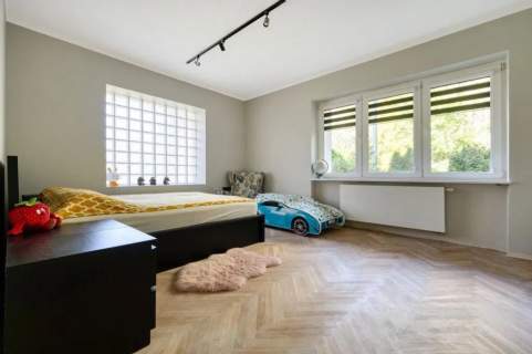 Dom 270m2 i Obiekt Usługowo-Medyczny 450m2 ul. Wycieczkowa