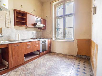 3-pokojowe mieszkanie w zadbanej kamienicy Centrum