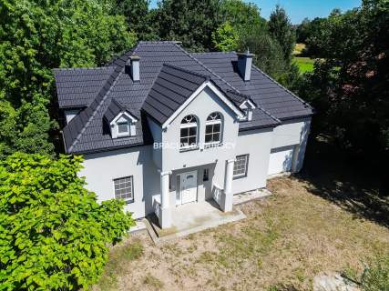 Przestronny dom / na działce z dużą prywatnością