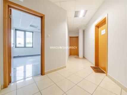LOKAL OK 15,5 M2 BIUROWY PRĄDNIK BIAŁY -BIUROWIEC
