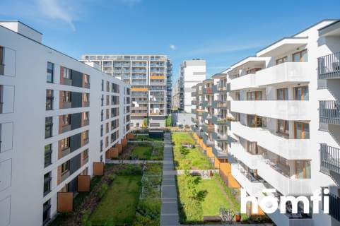 3pokoje, oddzielna kuchnia, garderobą, duży balkon