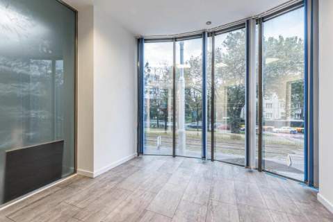 ul.Hallera Lokal 83m2 4pomieszczenia, klimatyzacja 4200zł