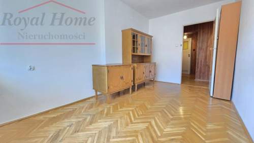 Przestronne w pełnym rozkładzie 3-pok. z balkonem.