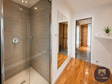 Penthouse z prywatnym tarasem na ostatnim 6piętrze
