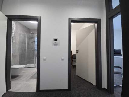 Nowoczesne reprezentacyjne biuro 40m2 parking