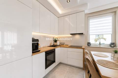 3 pok wysoki standard duży balkon ul. Kantarowicka