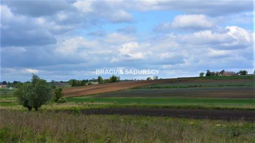 Działka w całości budowlana o pow. 1464 m2