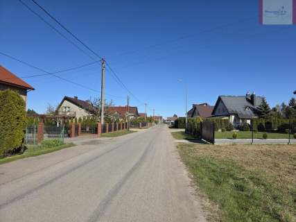 GNIEŻDŻEWO -Działka 800 m2 z domkiem mobilnym media