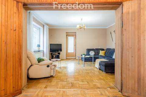 Dom/2 mieszkania/garaż/Wołomin