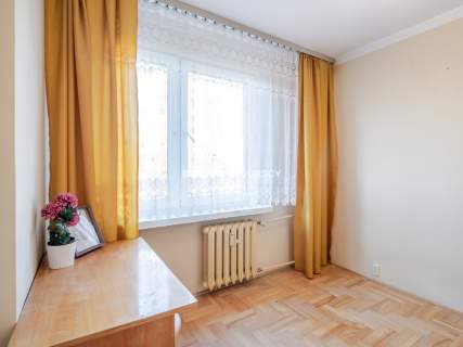 Czyżyny   3 pokoje z balkonem i piwnicą