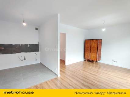 M5 z balkonem po kapitalnym remoncie 
