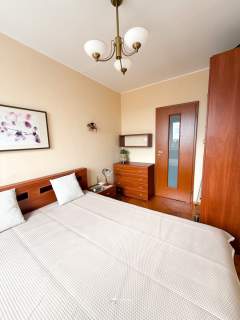 PIĄTKOWSKA 3POK USTAWNE ŁADNE BALKON WINDA CISZA