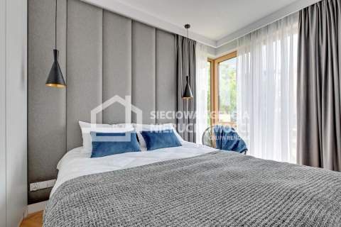 Dwupoziomowy 4-pokojowy apartament w Sopocie
