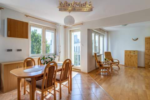 4 pokoje 71,66 m 2 balkony Metro Natolin