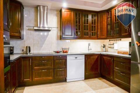 Dom 275m2 z usługowym parterem, Żyrardów