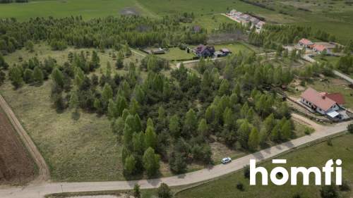 Wyjątkowa działka z naturalną barierą zieleni