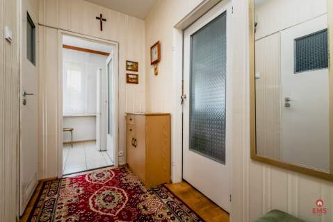 Przestronne 2 pokoje, pierwsze piętro