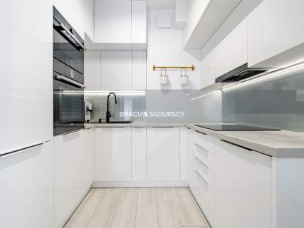 NOWOCZESNY GUSTOWNY APARTAMENT, UL. FATIMSKA