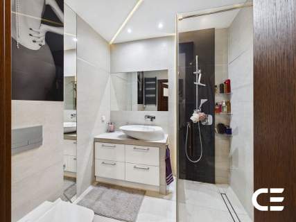 Olimpia Port taras garaż widok na Odrę