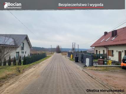 Słoneczna działka budowlana z mediami- Pępowo