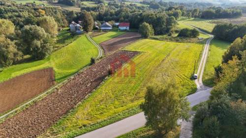 15 ar przy drodze powiatowej, 8 km od Ropczyc
