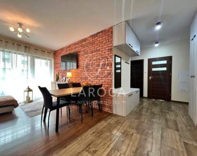 Wysoki parter, balkon, 3 pokoje, 4 Pory Roku