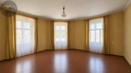 Parter, 99,5m2 / pod kancelarie, biura, gabinety