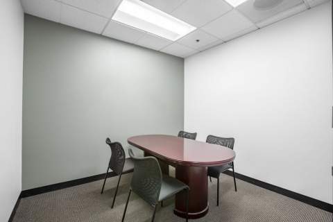 Prywatne biuro dla 1 osoby w Regus Jaracza