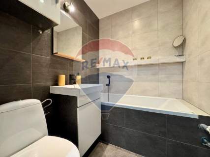 Dwupokojowe M - 51 m po remoncie balkon