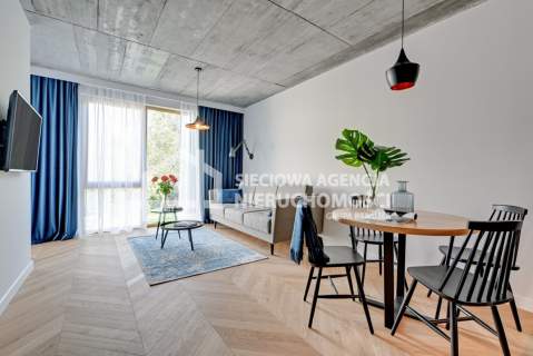 Dwupoziomowy 3-pokojowy apartament w Sopocie