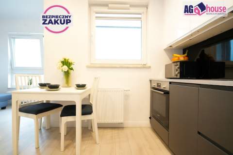 Przestrzenny apartament z widokiem na Zatokę