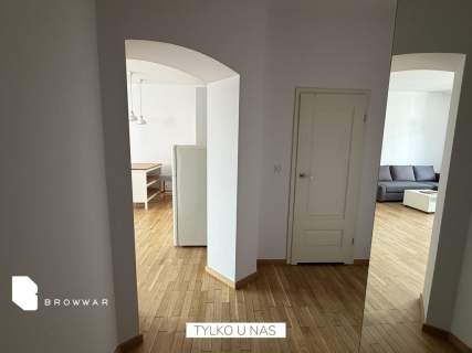 Odnowiona kawalerka cieplik loggia piwnica