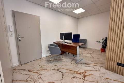 Atrakcyjny lokal usługowo-biurowy 37,5 m - Konin