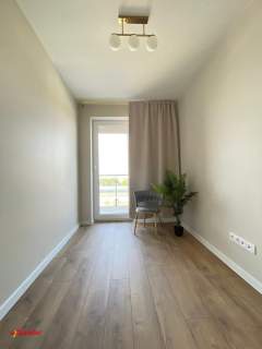 Nowoczesne 3 pok. 5. piętro Balkon Siłownia w budynku.