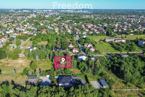 Słoneczna działka 996 m z mediami Stradom